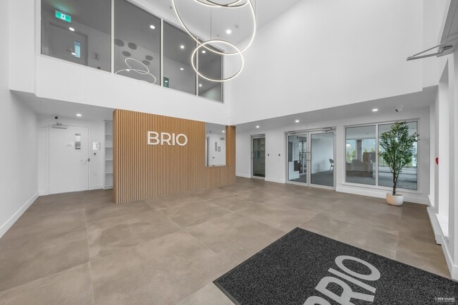 Building Photo - 6479 Selma Av Unit 409