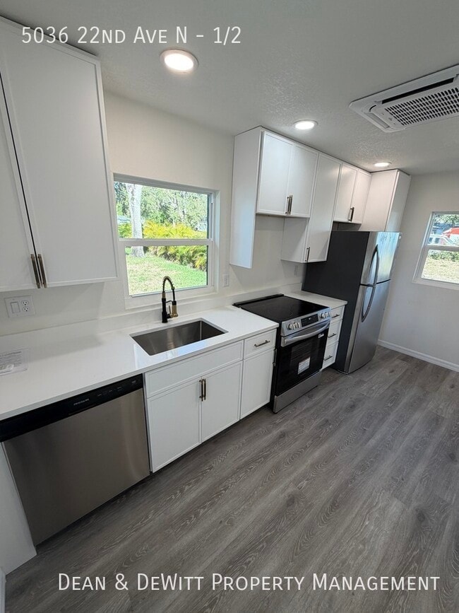 Photo - 5036 22nd Ave N Unidad 1/2