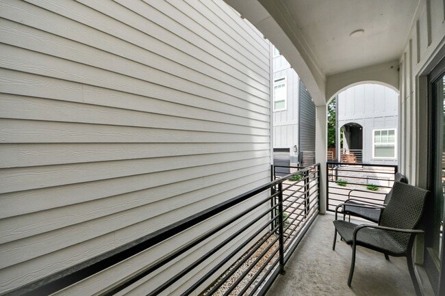 Photo - 1223 W 16th St Unit B