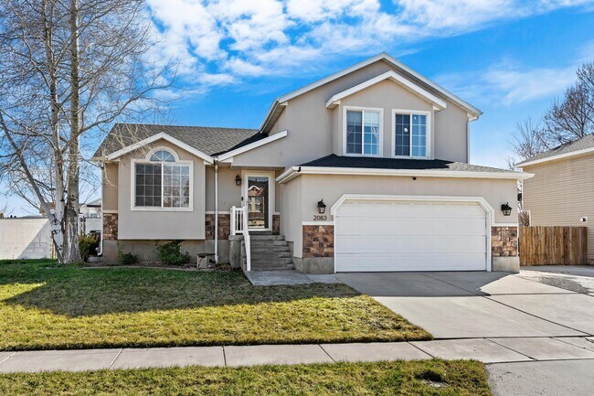 Photo - 2083 W 2220 N House