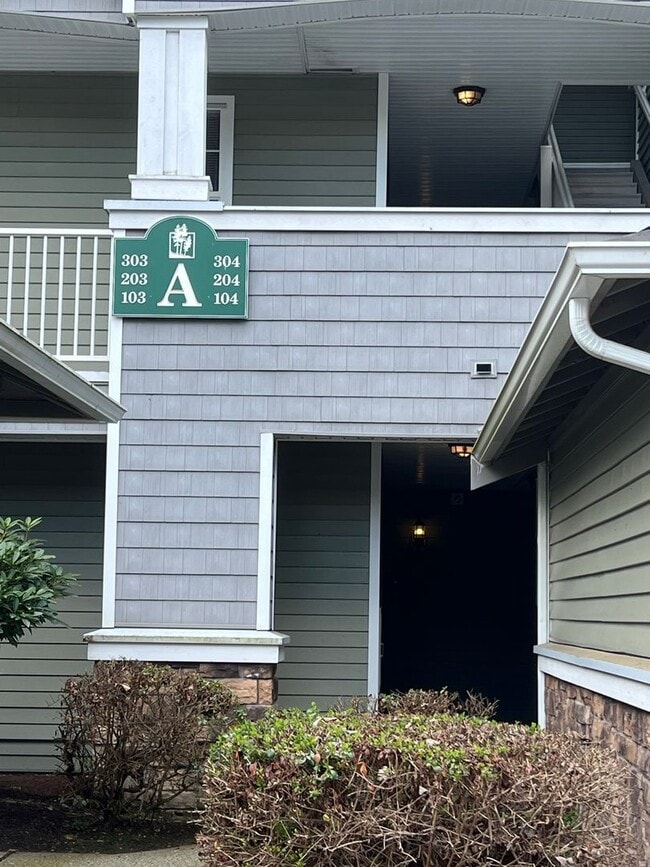 Building Photo - 2 Bed 1.75 Bath Woodlands HOA Condo