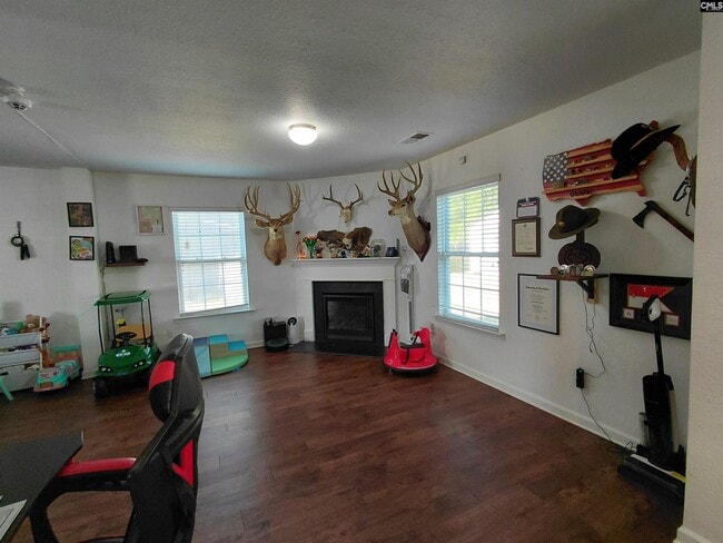 Photo - 836 Chariot Way