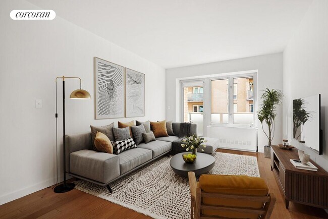 Photo - 41-18 Crescent St