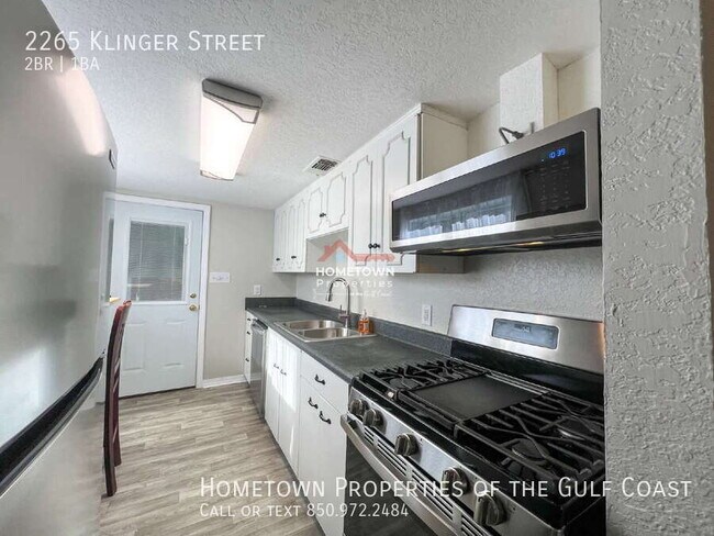 Photo - 2265 Klinger St