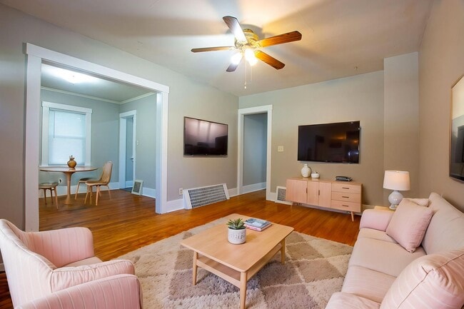 Photo - 2 Bedroom / 1 Bath Duplex with Garage in Askarben!