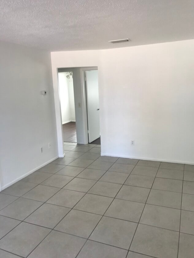 Photo - 900 San Christopher Dr (Dunedin, FL)