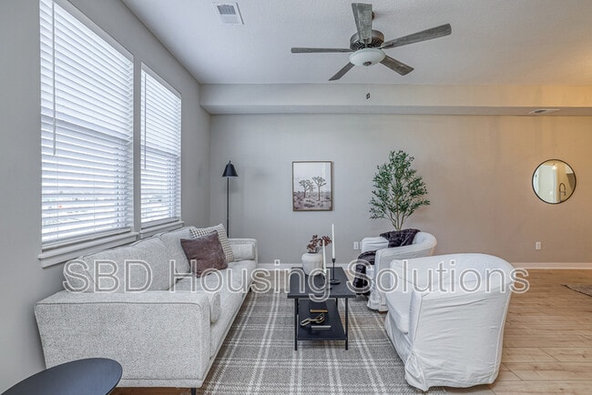 Photo - 27310 E Oak Vw Dr