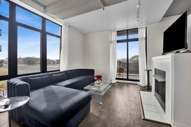 Photo - 1524 S Sangamon St Unit 309