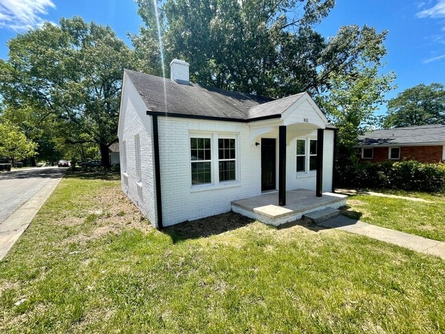 Photo - Cute 3 Bed 1 Bath Home Near UNCG!!
