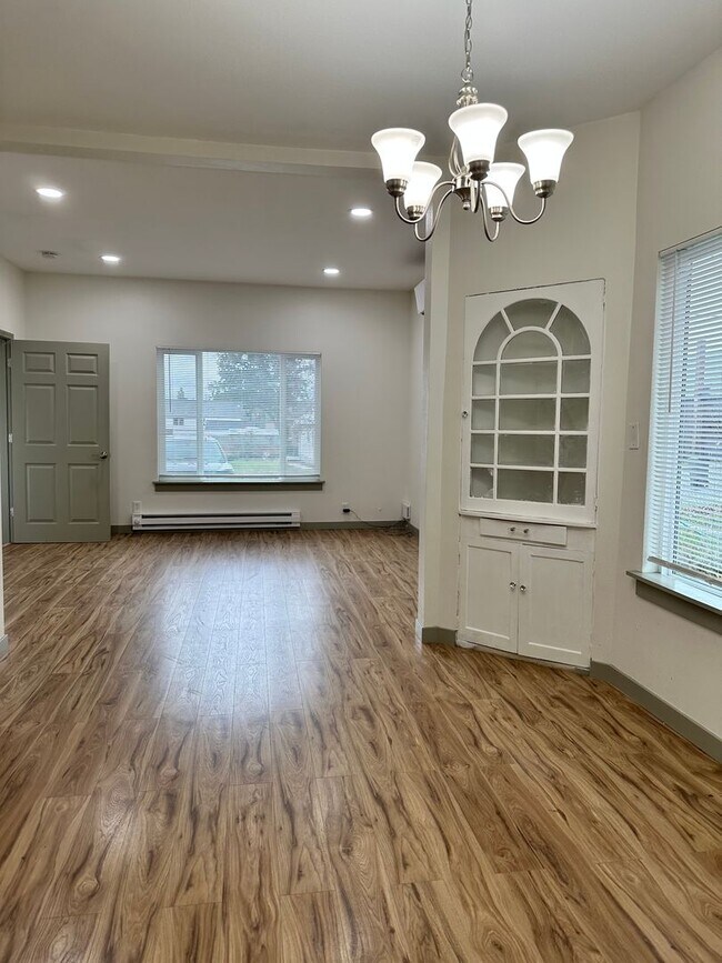 Super cute PET FRIENDLY 2bdr house in the ... - Super cute PET FRIENDLY 2bdr house in the ...