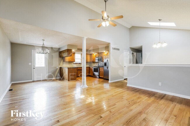 Photo - 704 Autumn Dr