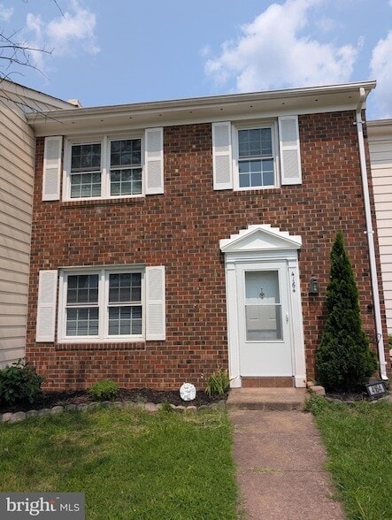 4164 Hamlin Ct