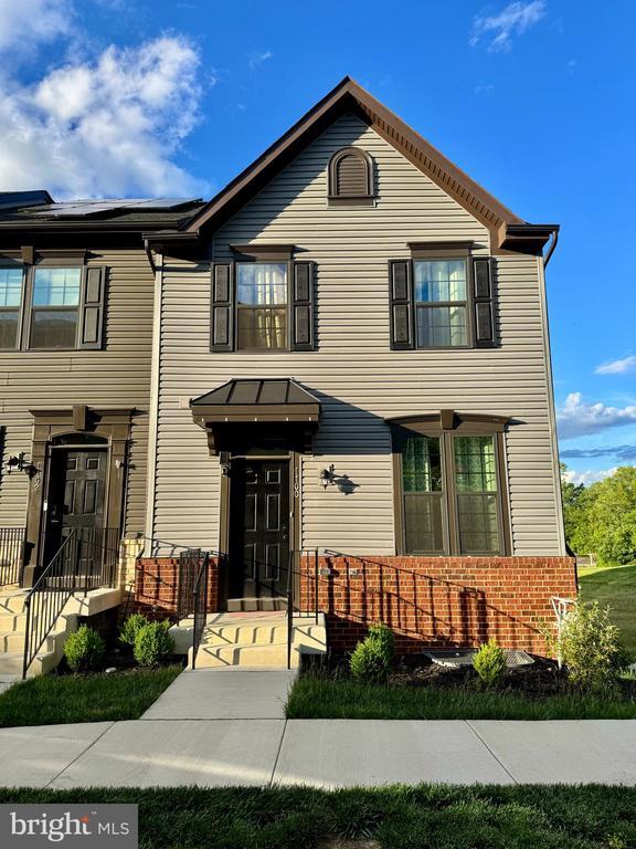 Photo - 1100 Spur Ln Townhome