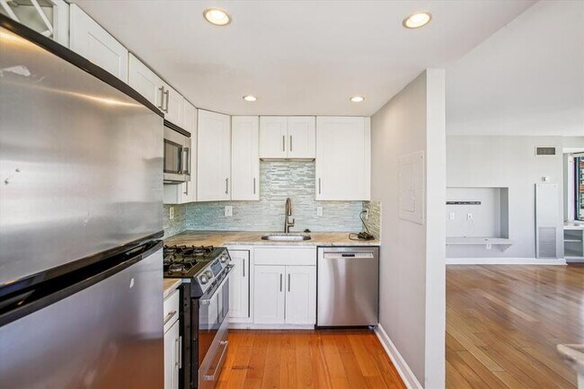 Photo - 1245 13th St NW Unit 909