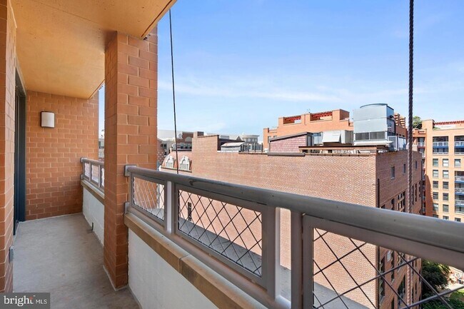 631 D Street NW Unidad 1136
