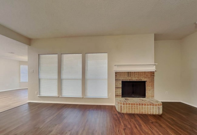 Photo - 344 McMurtry Dr