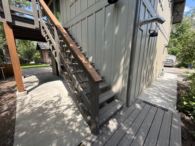 Photo - 518 W Hayes St