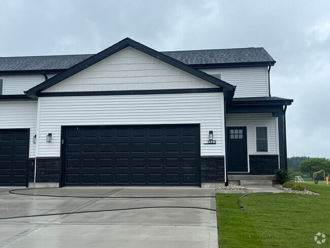 Building Photo - 1323 Sioux Turn Rental