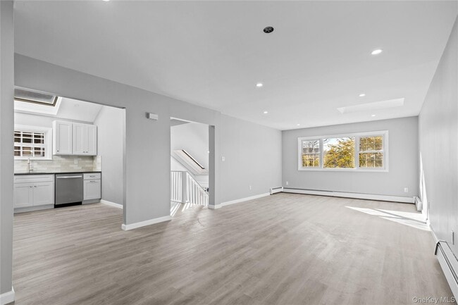 Photo - 310 Lindell Blvd Unidad Upper