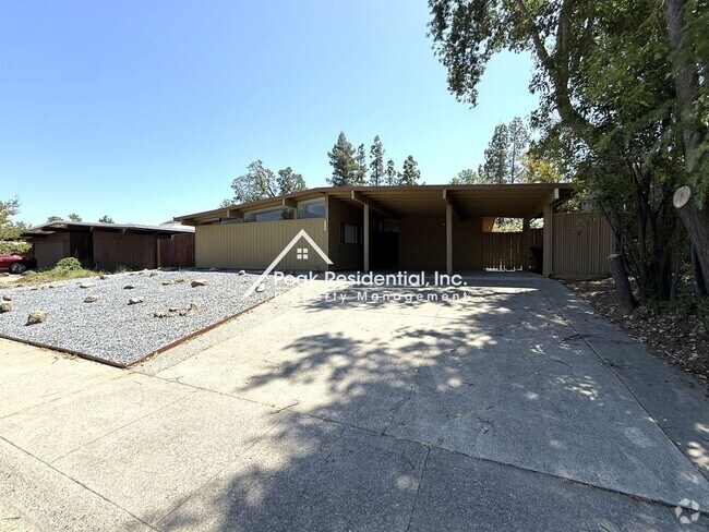 Building Photo - Mid-Century Modern 3bd/2ba Near Madison & ... Rental