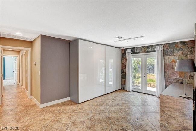 Photo - 4153 Woodcrest Rd