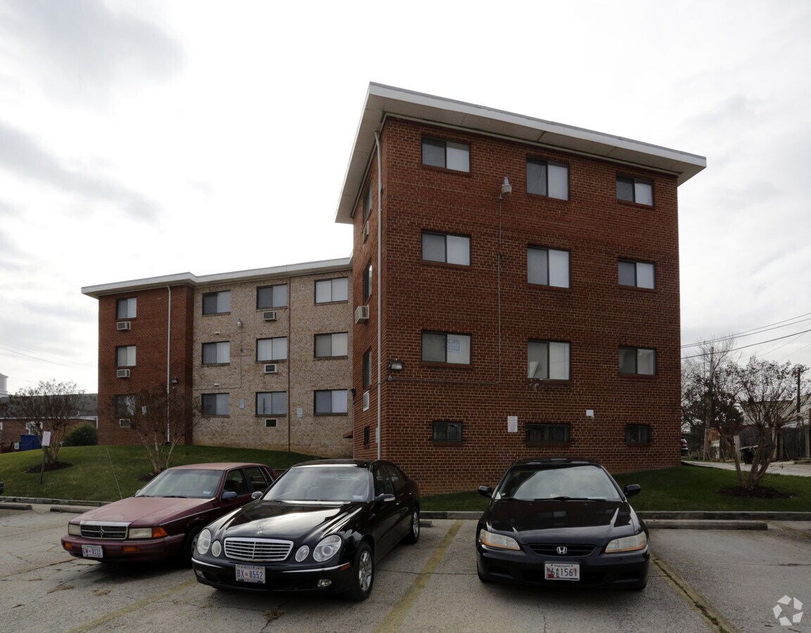 Photo - 2516 Burns St SE