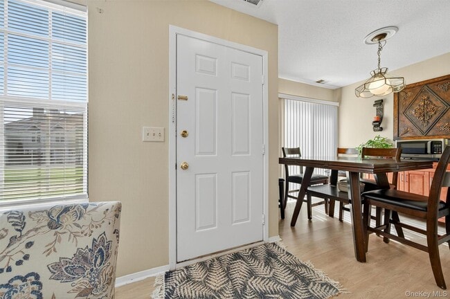 Photo - 2117 Whispering Hills Dr