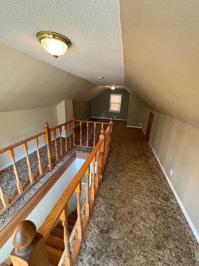 Photo - FOR RENT Spacious 4 Bed / 1 Bath Home on C...