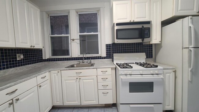 Photo - 405 61st St Unit 7