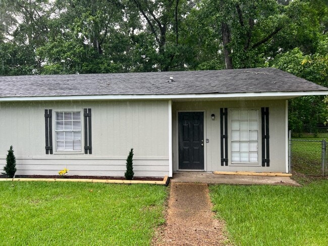 Photo - 504 Stevon Moore St