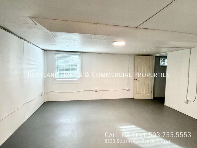 Photo - 8133 SE Beech Ave