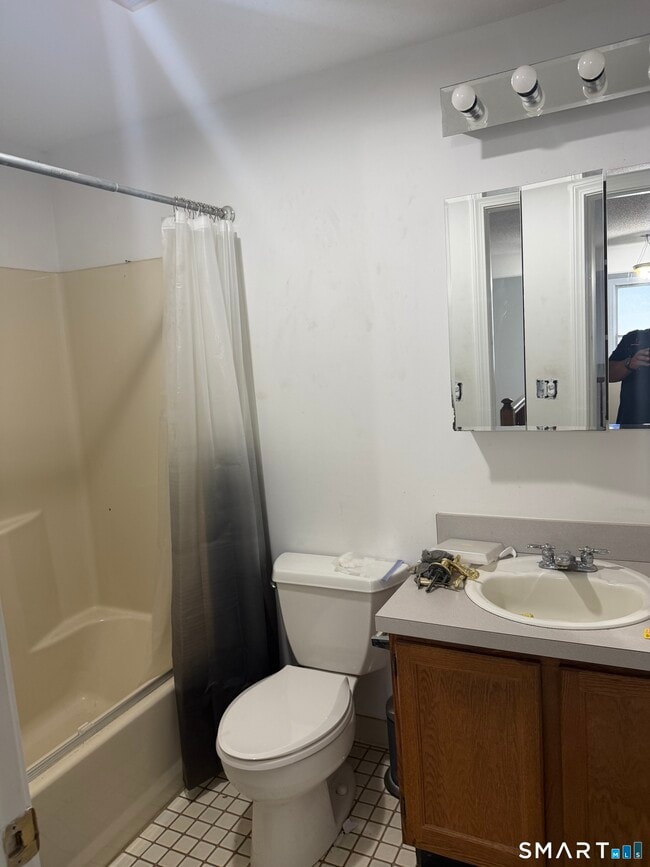 11 Concorde Way Unit B5