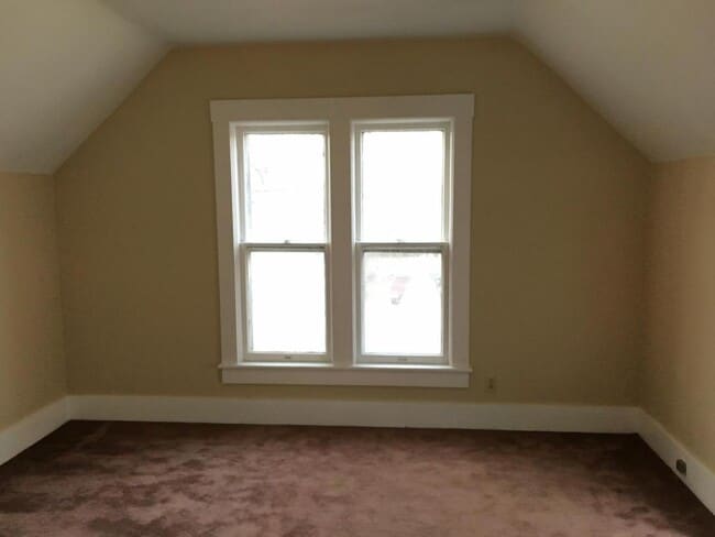 1009 Cedar St