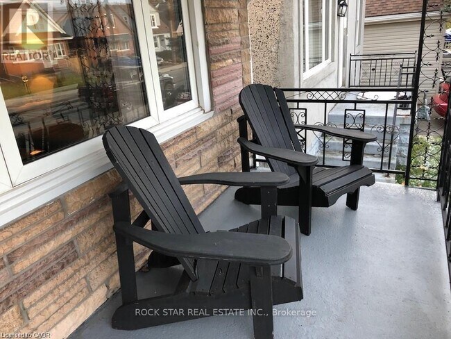 Photo - 1198 Dunsmure Rd