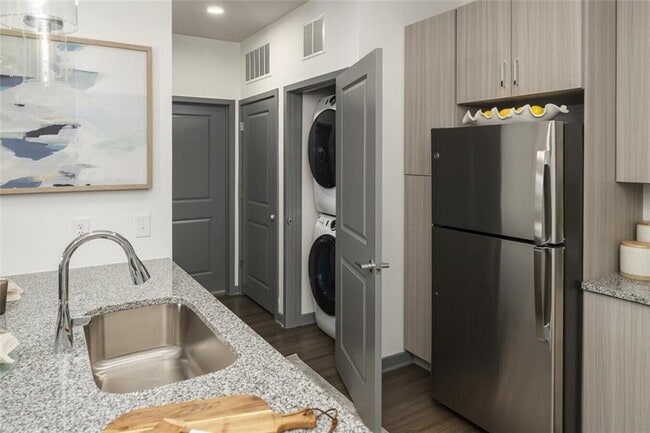 Photo - 191 Commerce Dr Unit B1