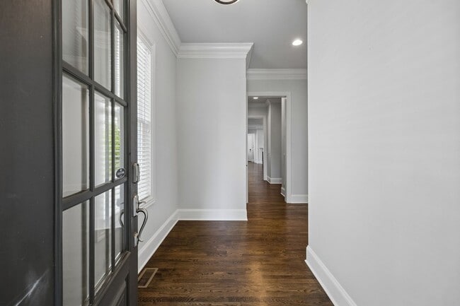 Photo - 1614 Townsend Blvd