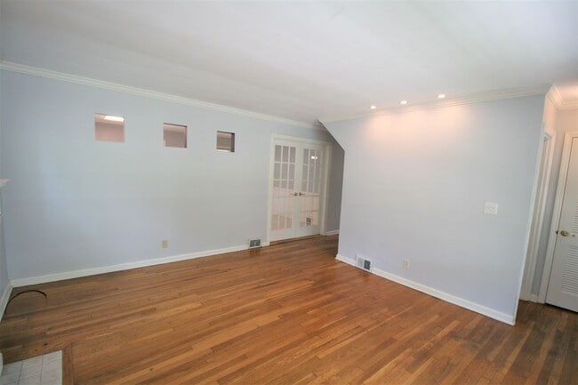 Photo - Adorable home located in southside of Lexington    20260604