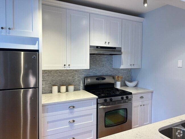 Building Photo - 158 High St Rental