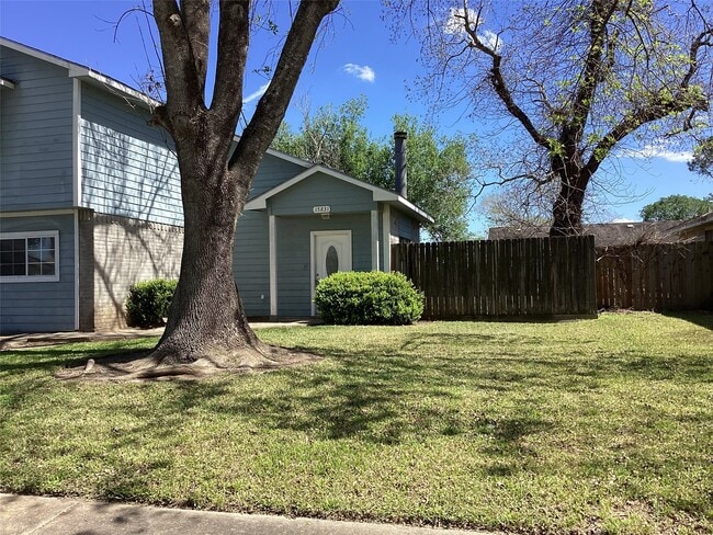 Photo - 15831 Bazelbriar Ln