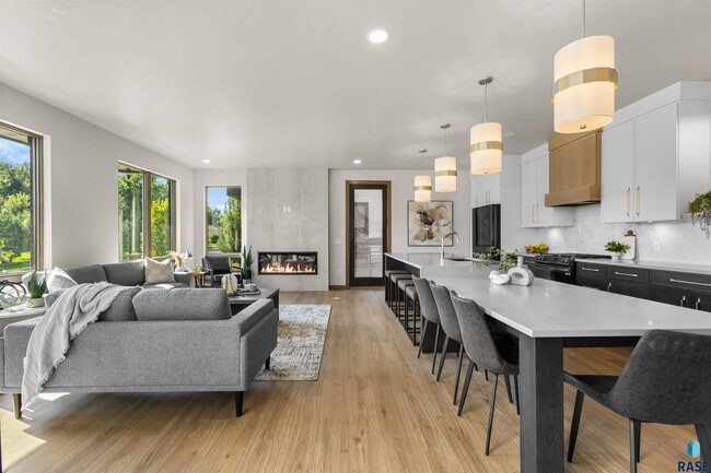 Photo - 2807 S Terry Ave