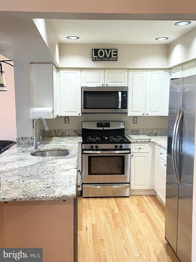 Photo - 4650 Louise St Claire Dr Townhome