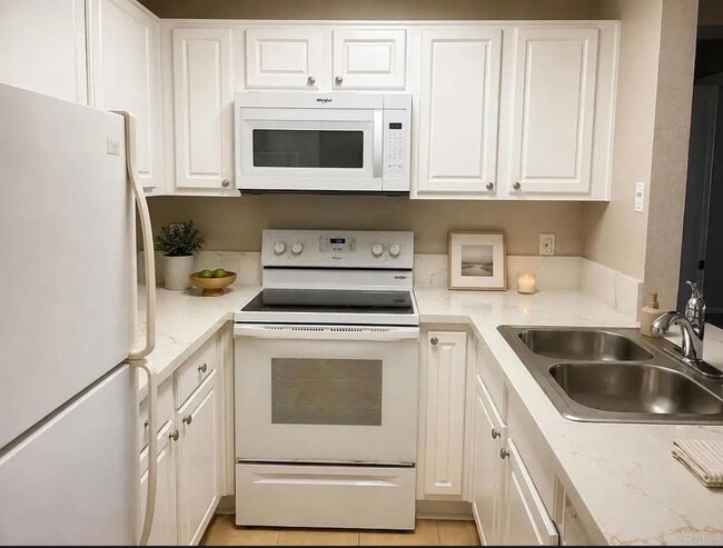 3550 Lebon Dr Unit villa