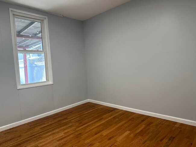 Photo - 235 Griffith St Unit 1