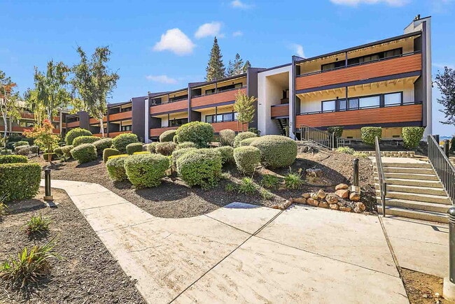 Photo - Lafayette Highlands