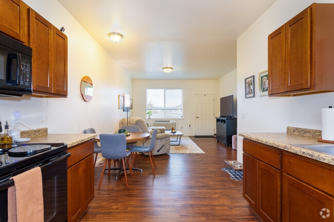 Kitchen/dining area