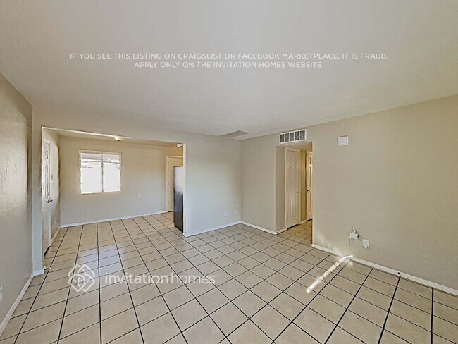 Photo - 4422 S Park Dr