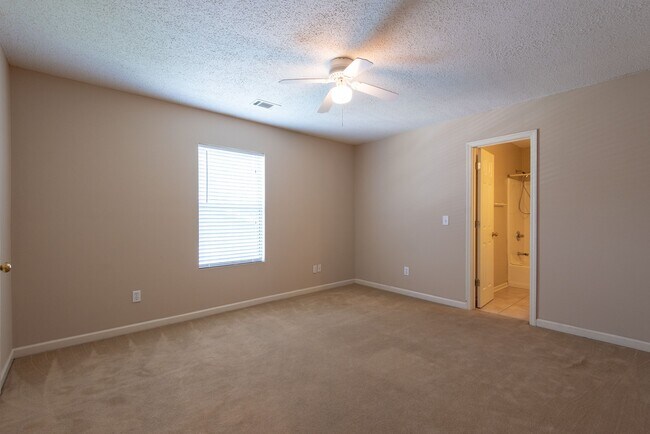 654-656 Center Pl