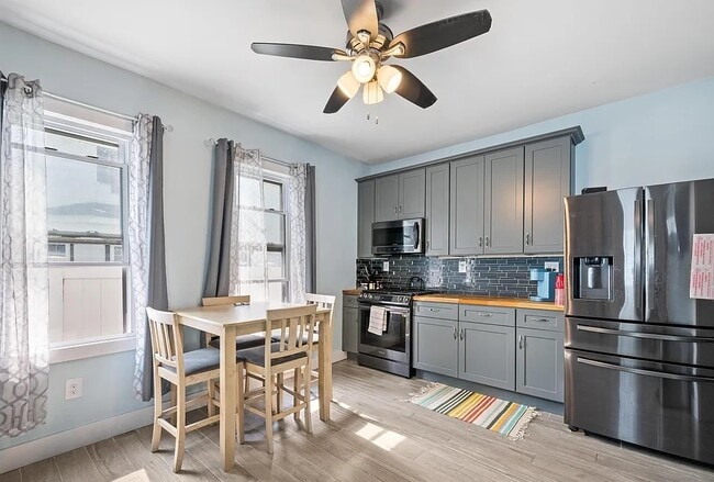 Photo - 827 Foote Ave