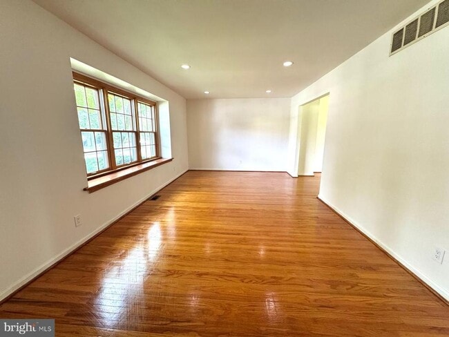 Photo - 1104 Hudson Ave