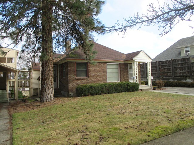 1814 W 8th Ave - 1818 West 8th